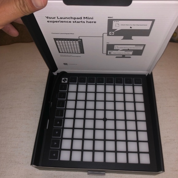 Launchpad Mini - Picture 2 of 2